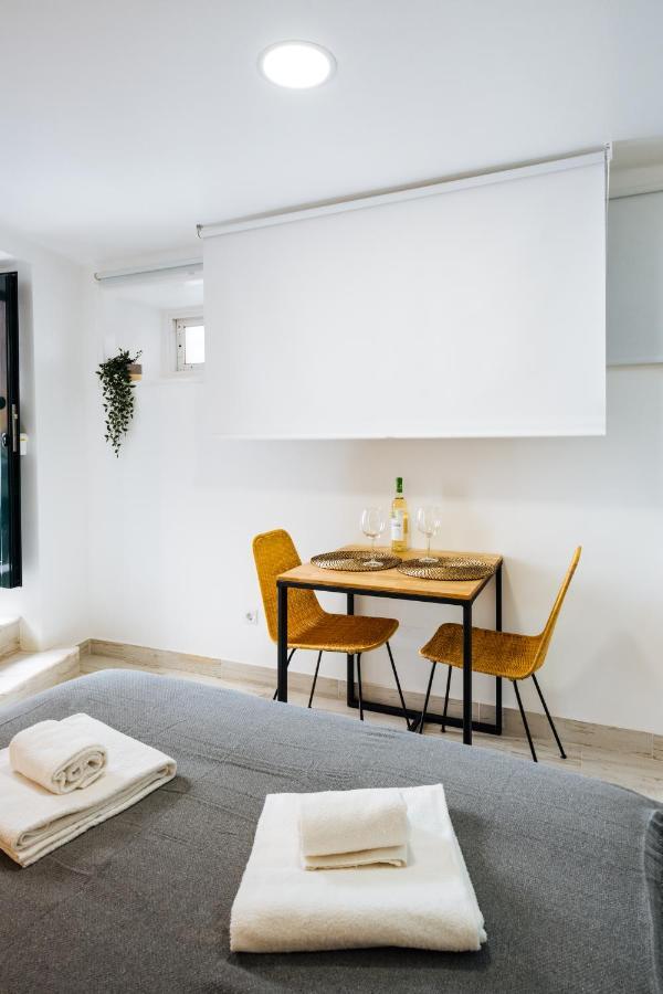 Cozy & Small Studio In The Center Apartment Lisbon Exterior photo